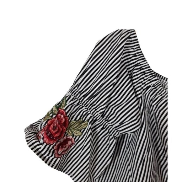 Womens Ambiance Apparel Striped Off Shoulder Floral Embroidered Top - Sz S - Picture 4 of 4